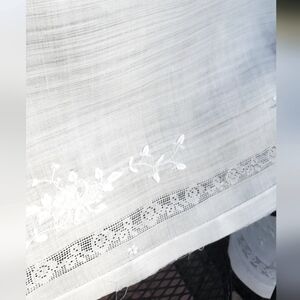 SHEER LIGHTWEIGHT LINEN HAND EMBROIDERED AND LACE HEM RUNNER